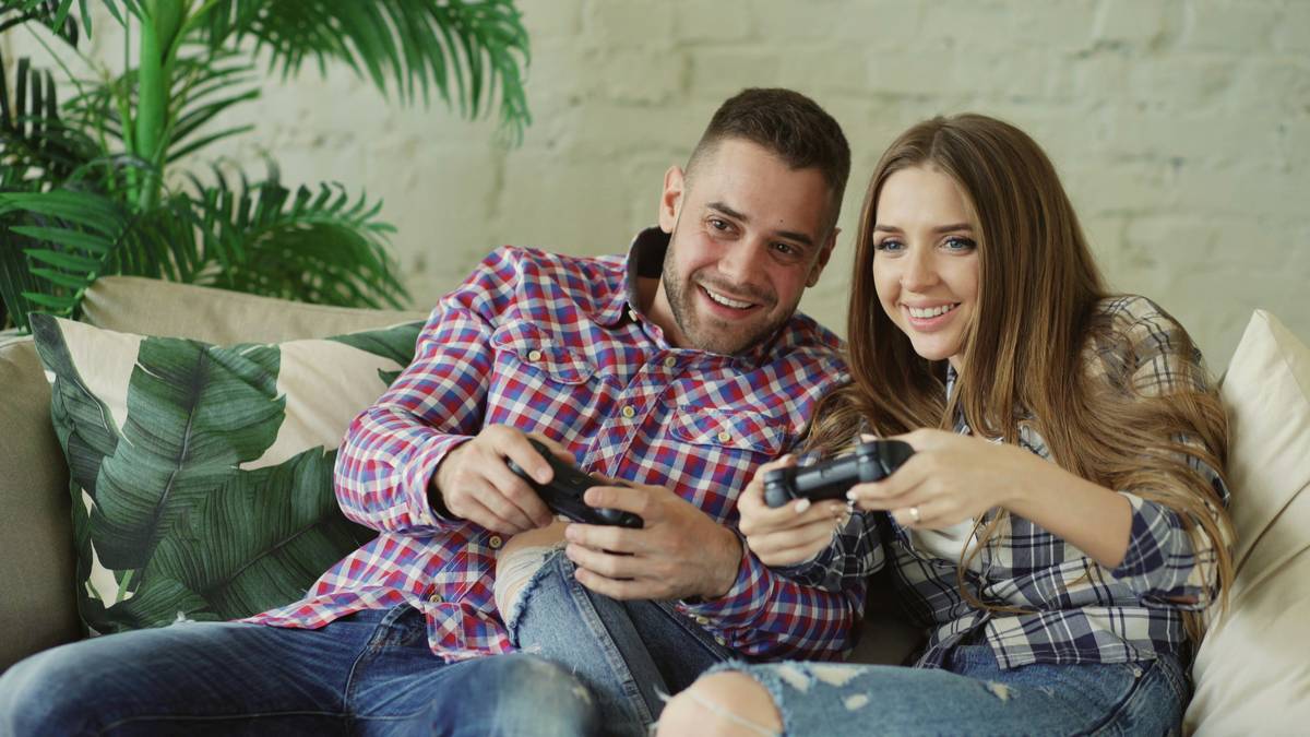 dating simulator date tips applied in real-world coffee shop setting showing active listening and relaxed body language
